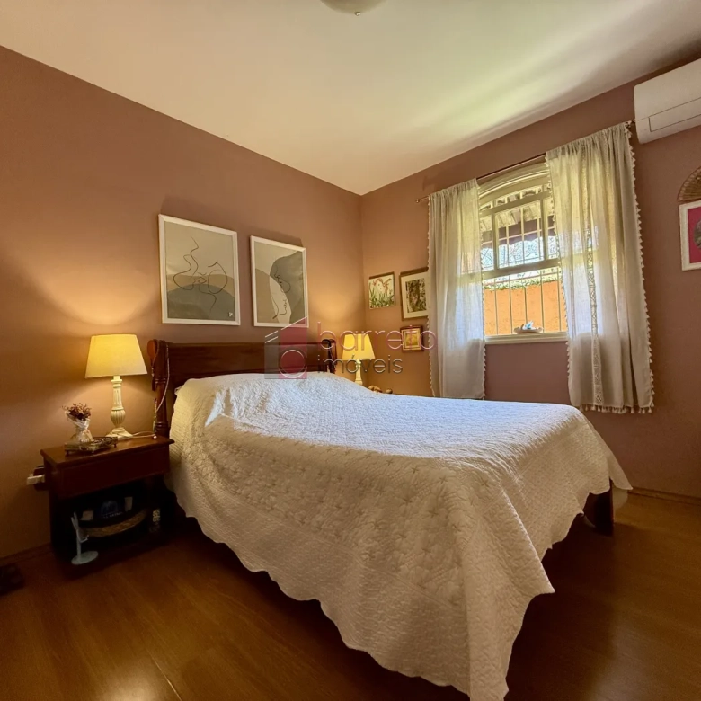 CASA COM EDÍCULA À VENDA NO JARDIM DAS SAMAMBAIAS EM JUNDIAÍ/SP