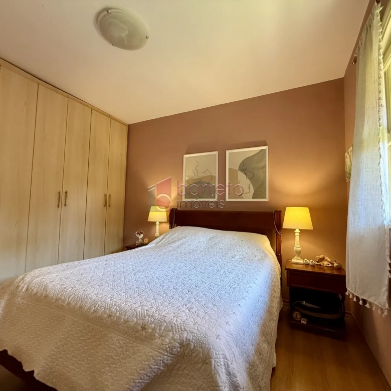 CASA COM EDÍCULA À VENDA NO JARDIM DAS SAMAMBAIAS EM JUNDIAÍ/SP
