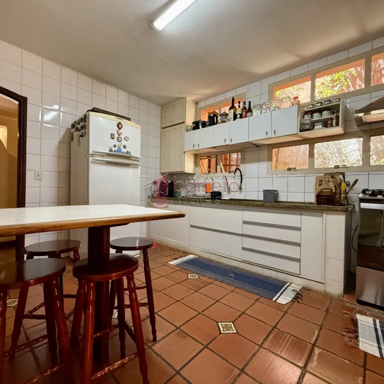 CASA COM EDÍCULA À VENDA NO JARDIM DAS SAMAMBAIAS EM JUNDIAÍ/SP