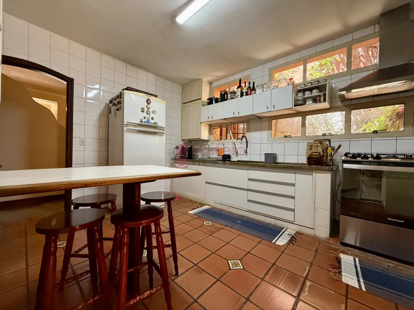 CASA COM EDÍCULA À VENDA NO JARDIM DAS SAMAMBAIAS EM JUNDIAÍ/SP