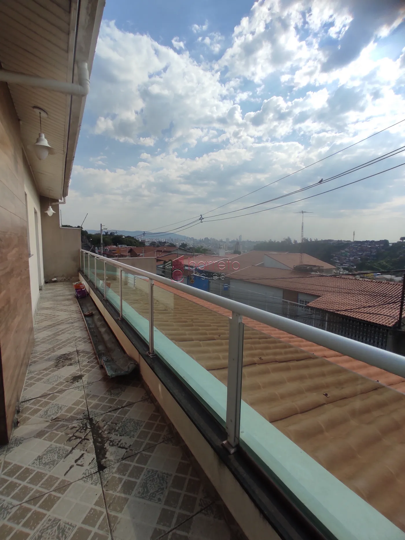 CASA NO PISO SUPERIOR PARA VENDA E LOCAÇÃO NA VILA APARECIDA – JUNDIAÍ/SP