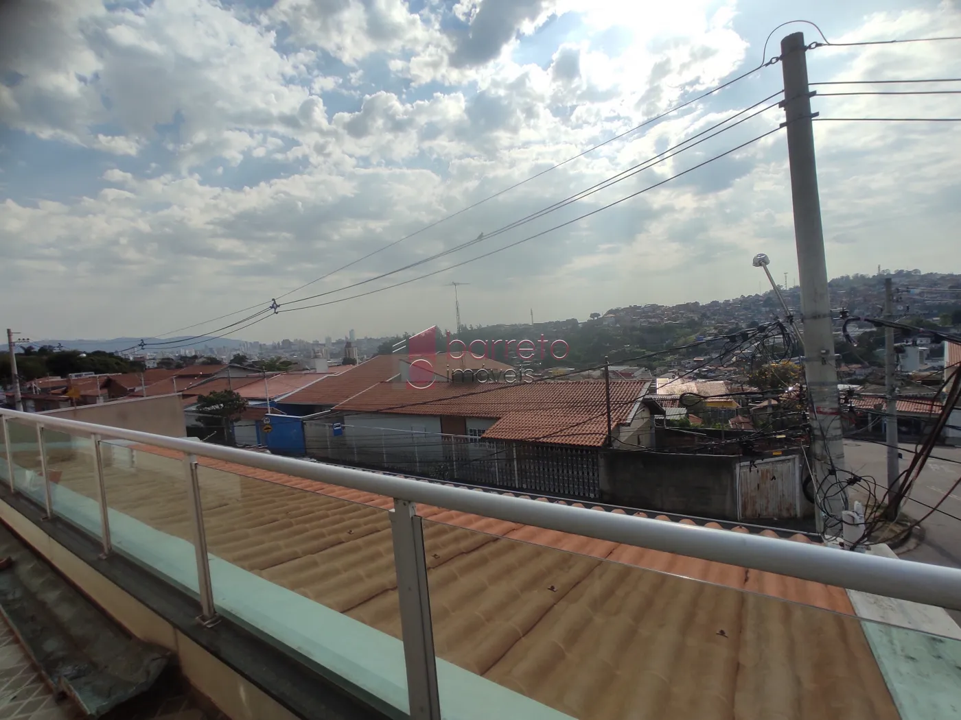 CASA NO PISO SUPERIOR PARA VENDA E LOCAÇÃO NA VILA APARECIDA – JUNDIAÍ/SP