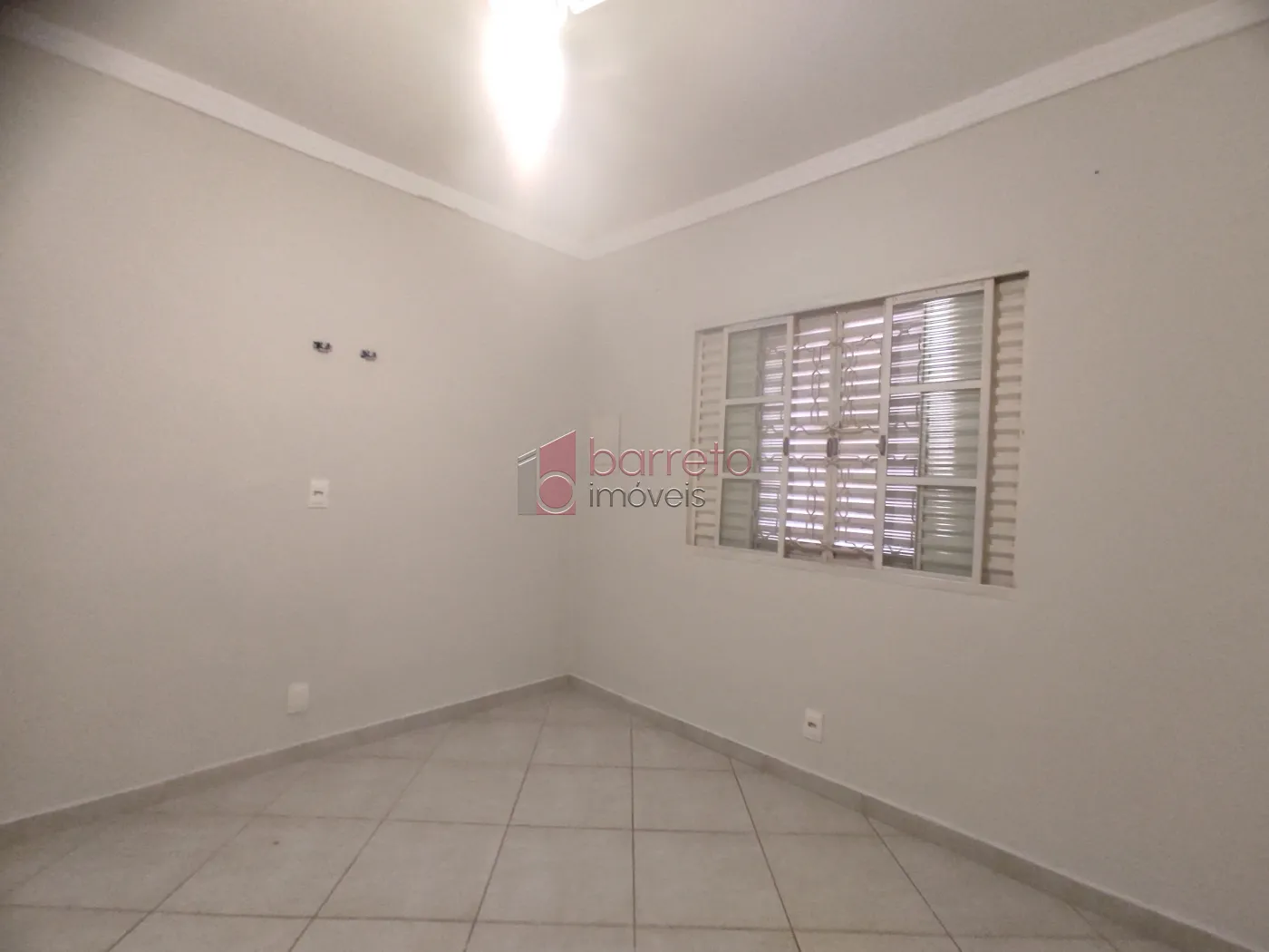 CASA NO PISO SUPERIOR PARA VENDA E LOCAÇÃO NA VILA APARECIDA – JUNDIAÍ/SP