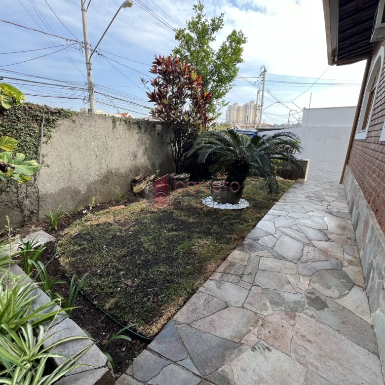 CASA REFORMADA COM 05 QUARTOS À VENDA NA VILA MARIA LUIZA EM JUNDIAÍ/SP