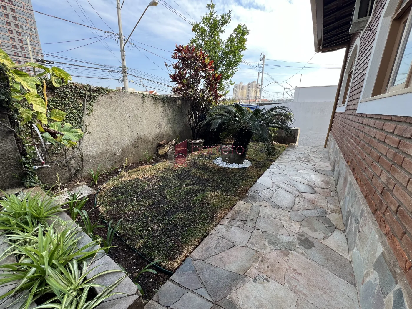 CASA REFORMADA COM 05 QUARTOS À VENDA NA VILA MARIA LUIZA EM JUNDIAÍ/SP
