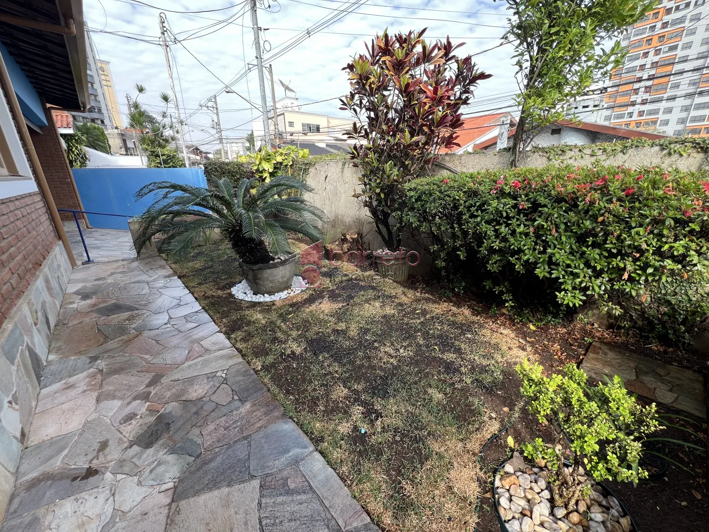 CASA REFORMADA COM 05 QUARTOS À VENDA NA VILA MARIA LUIZA EM JUNDIAÍ/SP