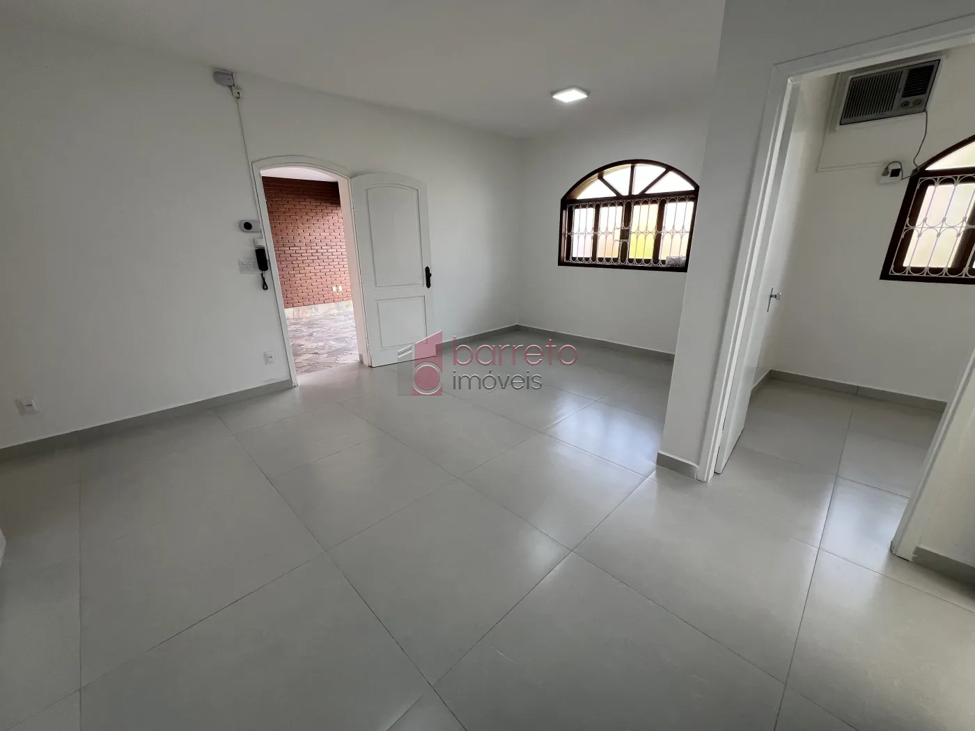 CASA REFORMADA COM 05 QUARTOS À VENDA NA VILA MARIA LUIZA EM JUNDIAÍ/SP