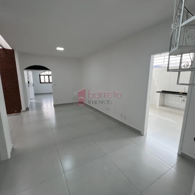 CASA REFORMADA COM 05 QUARTOS À VENDA NA VILA MARIA LUIZA EM JUNDIAÍ/SP