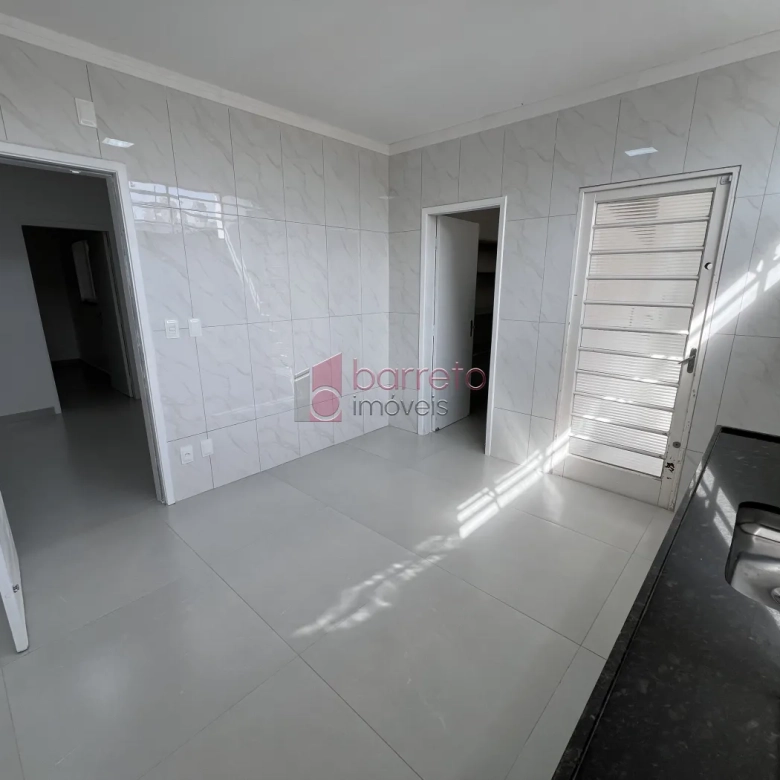 CASA REFORMADA COM 05 QUARTOS À VENDA NA VILA MARIA LUIZA EM JUNDIAÍ/SP
