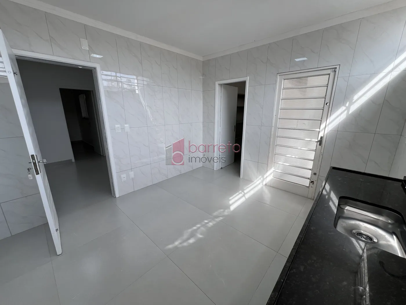 CASA REFORMADA COM 05 QUARTOS À VENDA NA VILA MARIA LUIZA EM JUNDIAÍ/SP