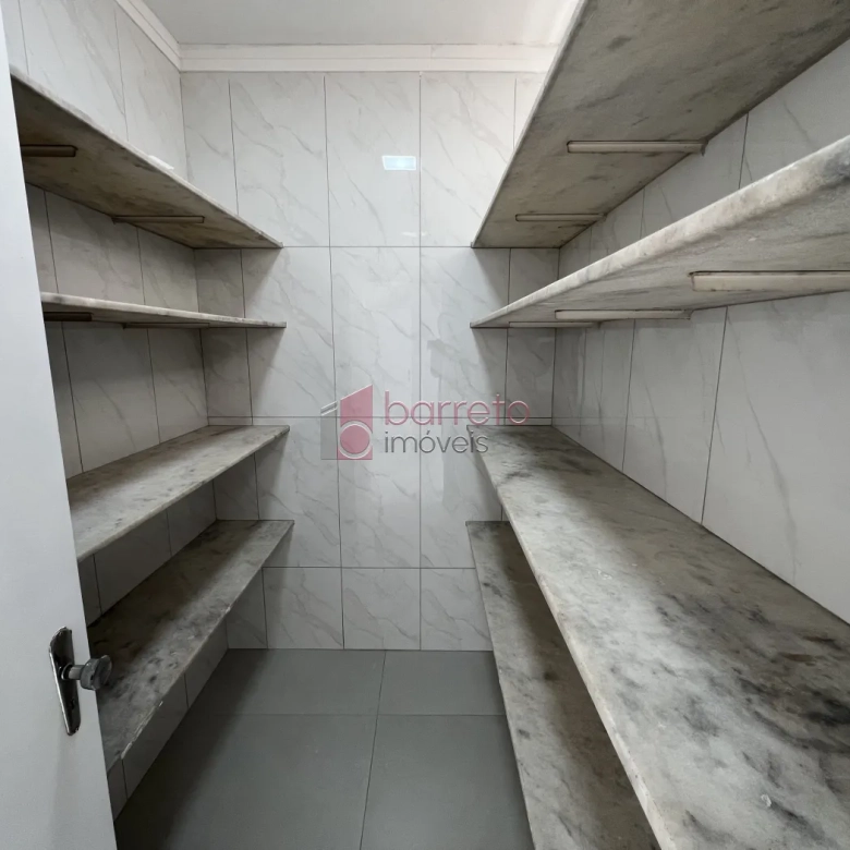 CASA REFORMADA COM 05 QUARTOS À VENDA NA VILA MARIA LUIZA EM JUNDIAÍ/SP