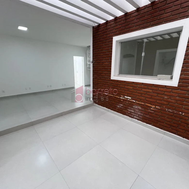 CASA REFORMADA COM 05 QUARTOS À VENDA NA VILA MARIA LUIZA EM JUNDIAÍ/SP
