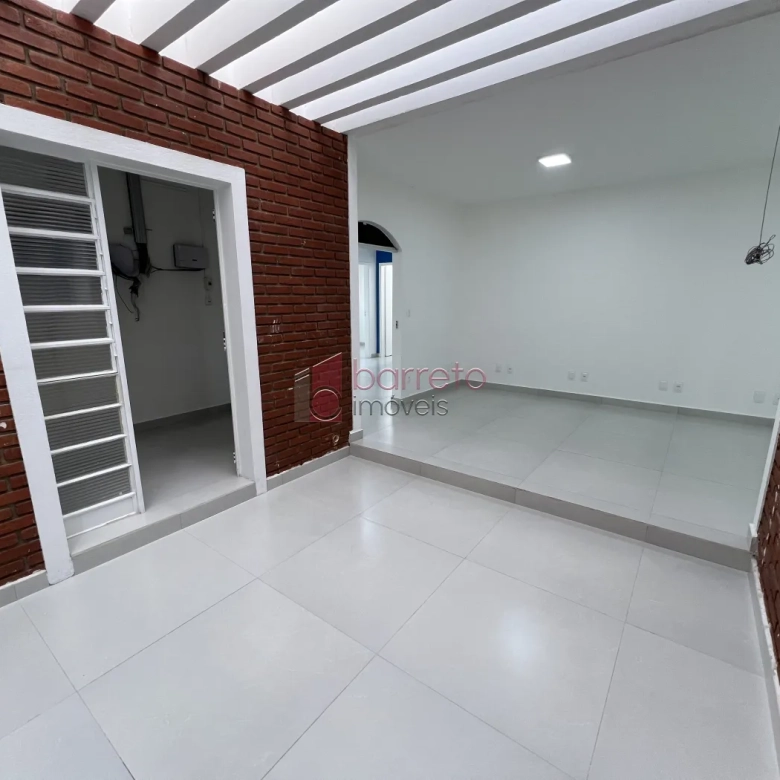 CASA REFORMADA COM 05 QUARTOS À VENDA NA VILA MARIA LUIZA EM JUNDIAÍ/SP
