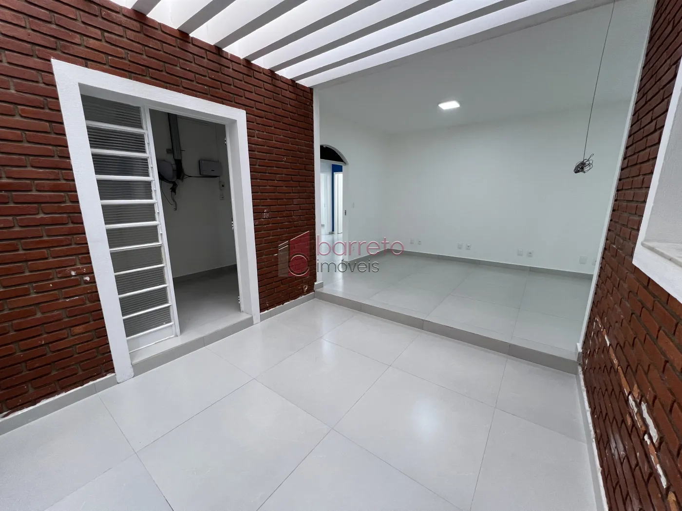 CASA REFORMADA COM 05 QUARTOS À VENDA NA VILA MARIA LUIZA EM JUNDIAÍ/SP