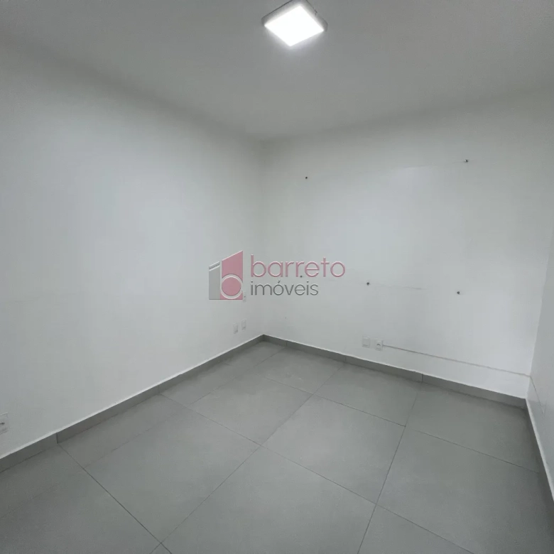 CASA REFORMADA COM 05 QUARTOS À VENDA NA VILA MARIA LUIZA EM JUNDIAÍ/SP