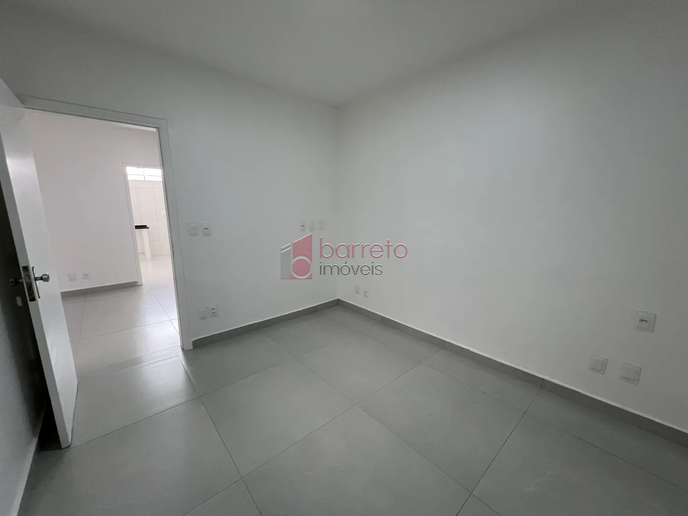 CASA REFORMADA COM 05 QUARTOS À VENDA NA VILA MARIA LUIZA EM JUNDIAÍ/SP