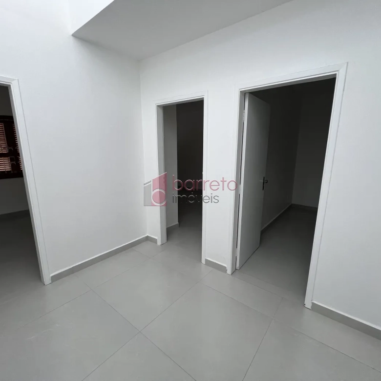 CASA REFORMADA COM 05 QUARTOS À VENDA NA VILA MARIA LUIZA EM JUNDIAÍ/SP