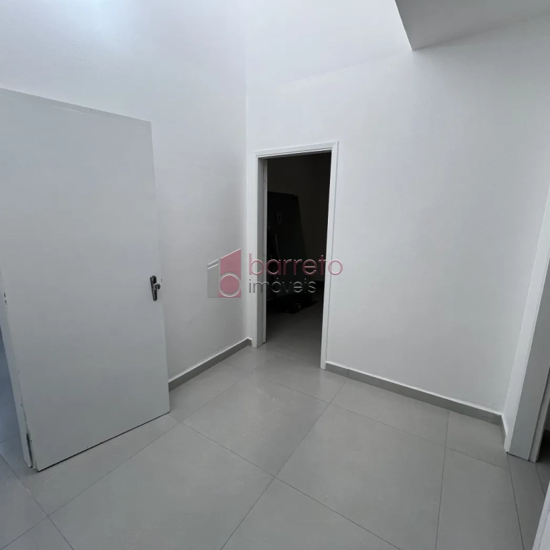 CASA REFORMADA COM 05 QUARTOS À VENDA NA VILA MARIA LUIZA EM JUNDIAÍ/SP