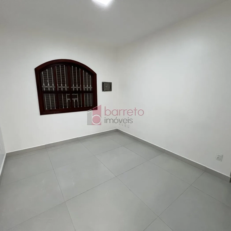 CASA REFORMADA COM 05 QUARTOS À VENDA NA VILA MARIA LUIZA EM JUNDIAÍ/SP