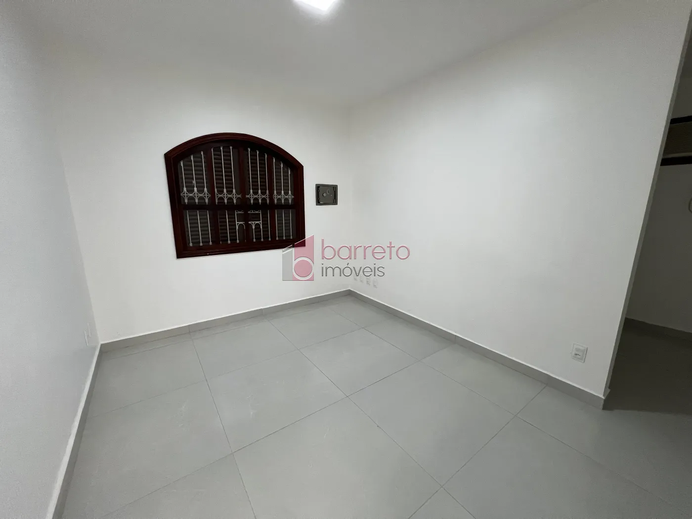 CASA REFORMADA COM 05 QUARTOS À VENDA NA VILA MARIA LUIZA EM JUNDIAÍ/SP