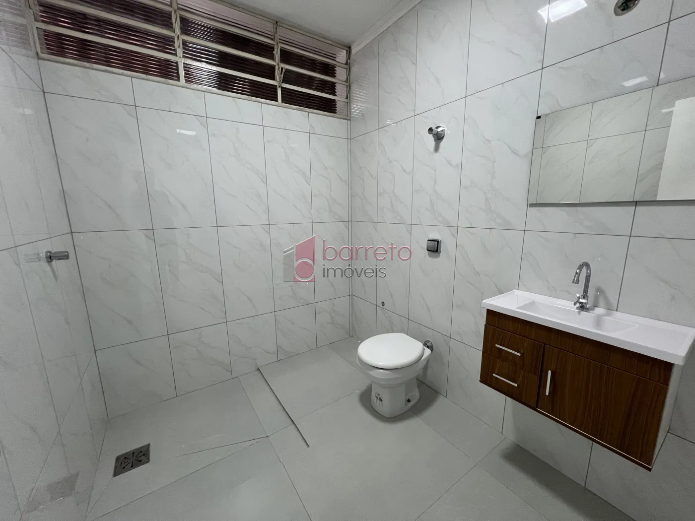 CASA REFORMADA COM 05 QUARTOS À VENDA NA VILA MARIA LUIZA EM JUNDIAÍ/SP