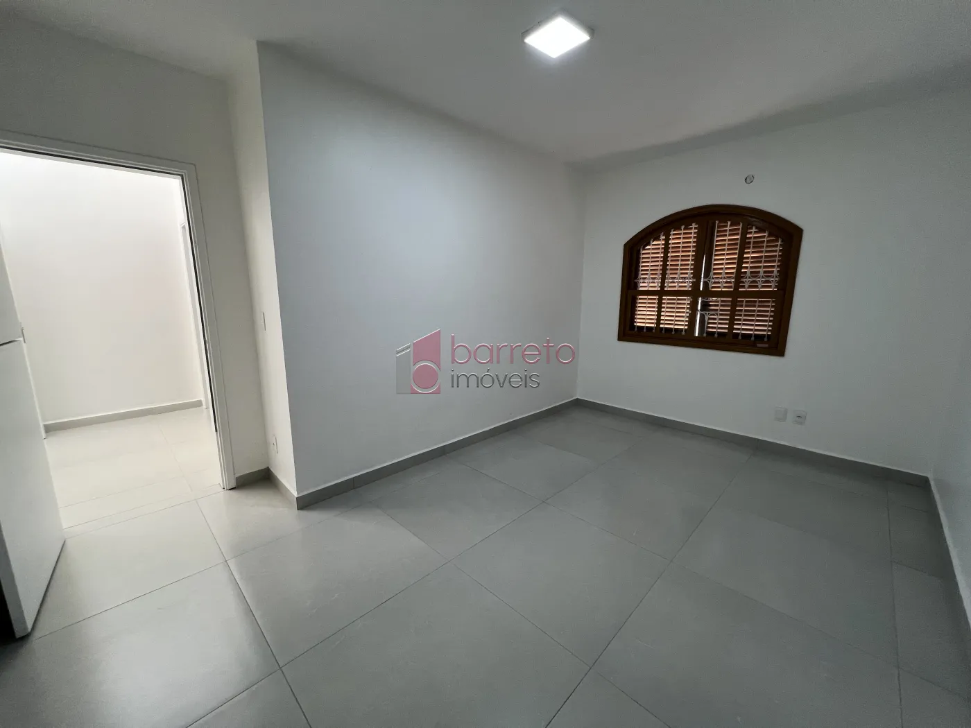 CASA REFORMADA COM 05 QUARTOS À VENDA NA VILA MARIA LUIZA EM JUNDIAÍ/SP