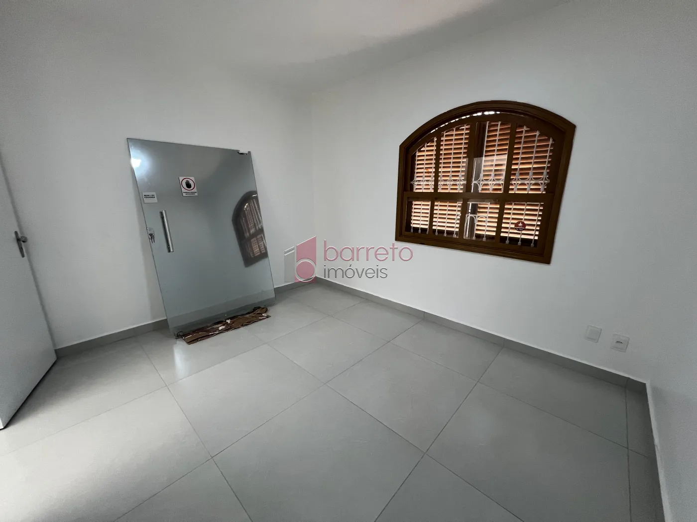 CASA REFORMADA COM 05 QUARTOS À VENDA NA VILA MARIA LUIZA EM JUNDIAÍ/SP