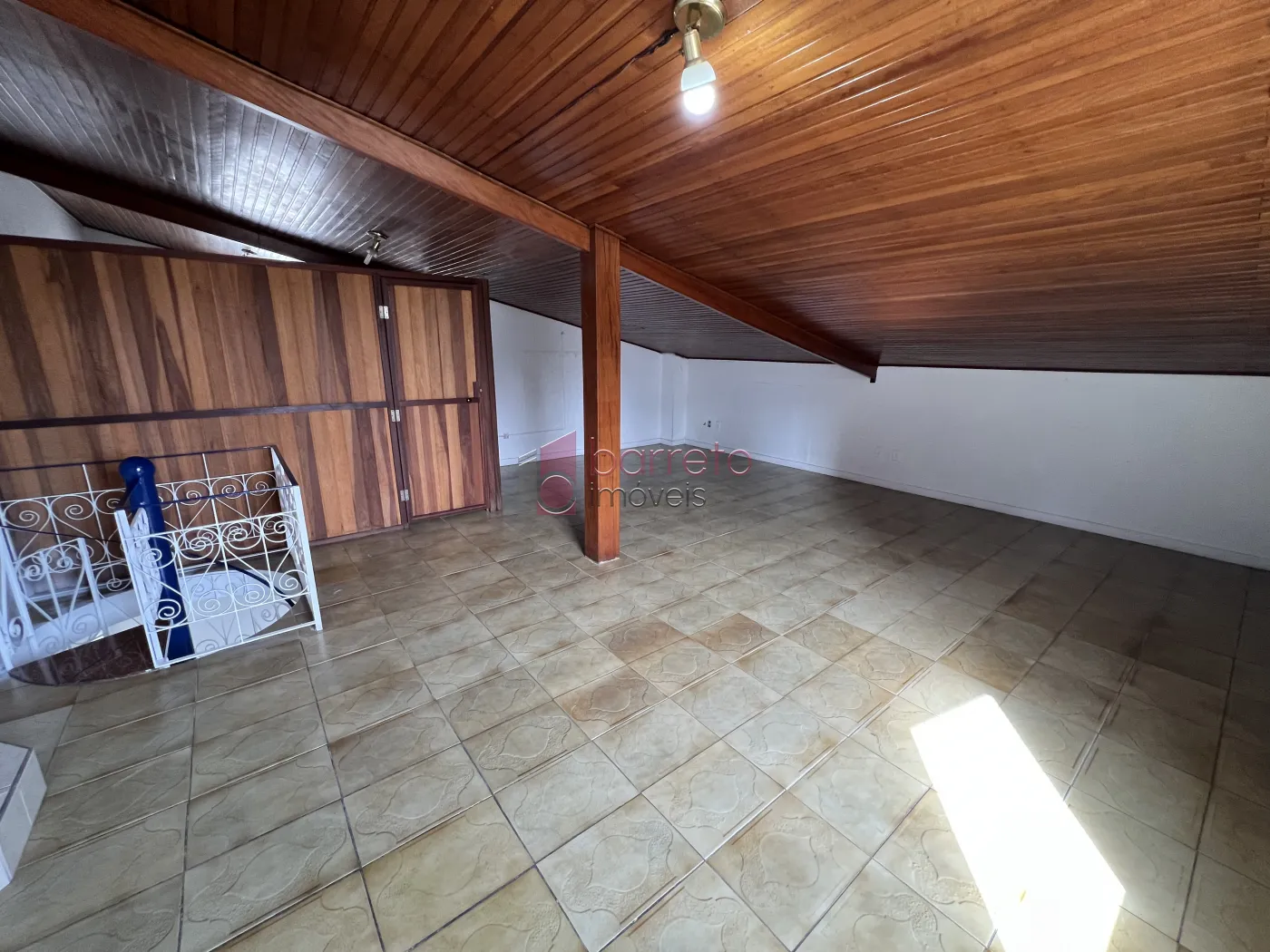 CASA REFORMADA COM 05 QUARTOS À VENDA NA VILA MARIA LUIZA EM JUNDIAÍ/SP