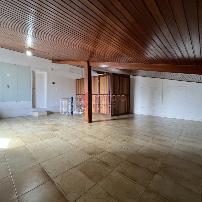CASA REFORMADA COM 05 QUARTOS À VENDA NA VILA MARIA LUIZA EM JUNDIAÍ/SP