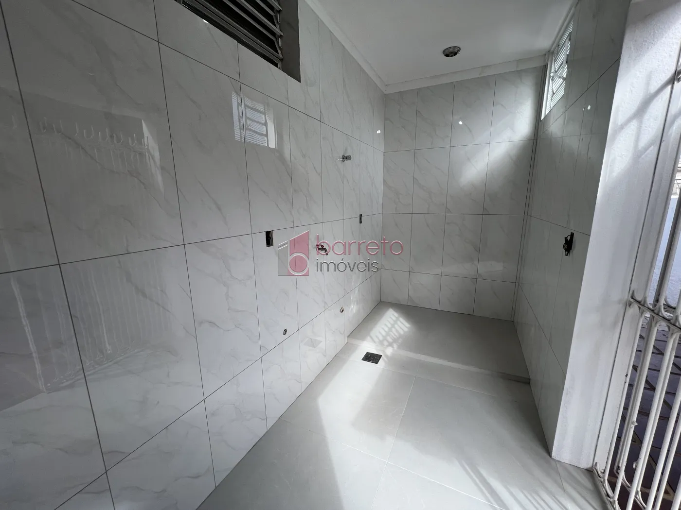 CASA REFORMADA COM 05 QUARTOS À VENDA NA VILA MARIA LUIZA EM JUNDIAÍ/SP