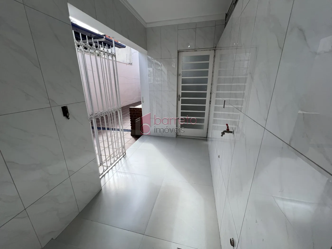 CASA REFORMADA COM 05 QUARTOS À VENDA NA VILA MARIA LUIZA EM JUNDIAÍ/SP