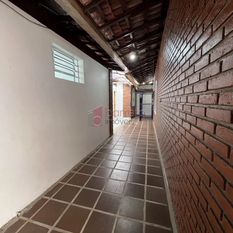 CASA REFORMADA COM 05 QUARTOS À VENDA NA VILA MARIA LUIZA EM JUNDIAÍ/SP