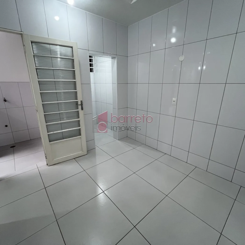 CASA REFORMADA COM 05 QUARTOS À VENDA NA VILA MARIA LUIZA EM JUNDIAÍ/SP