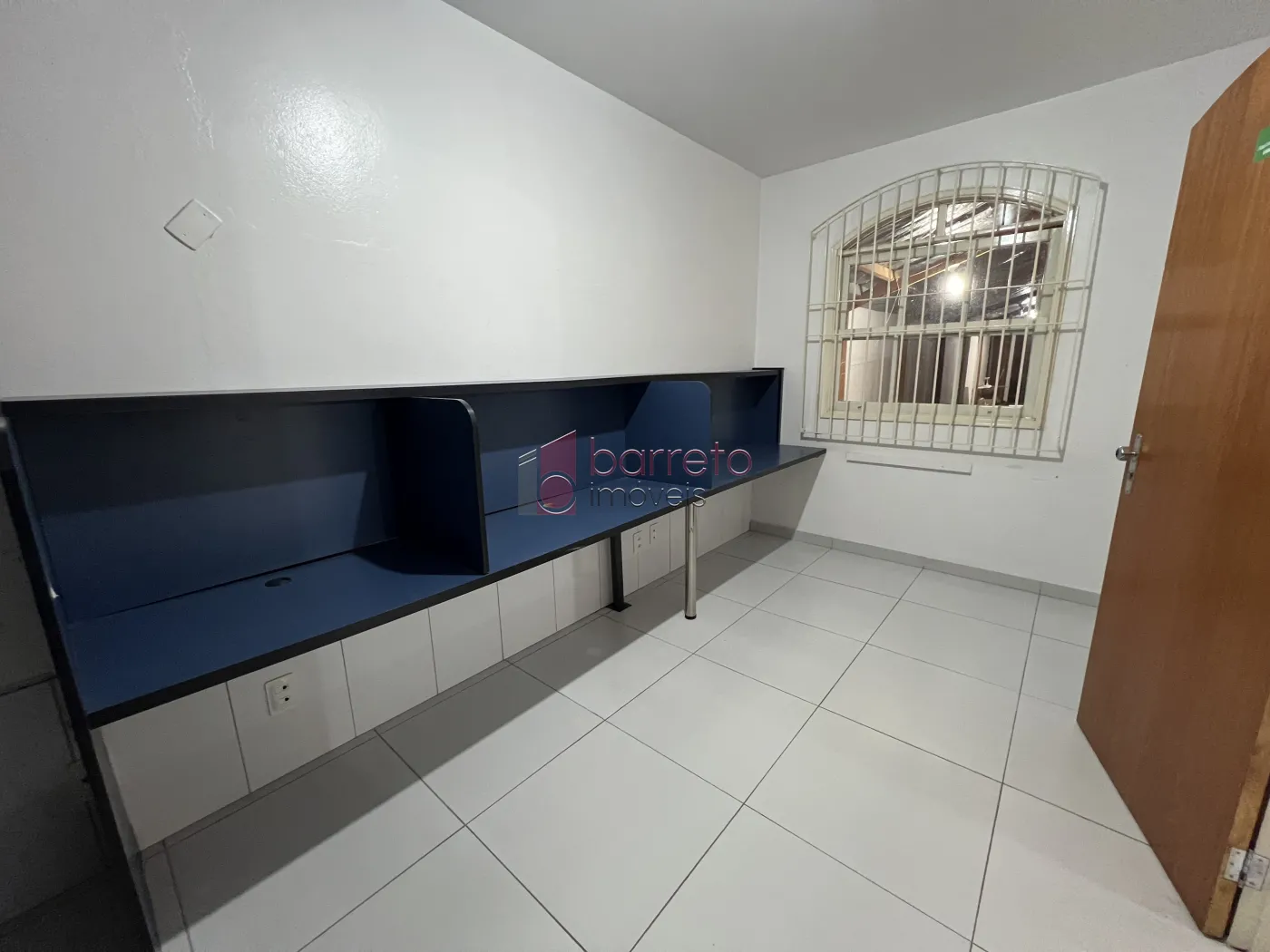 CASA REFORMADA COM 05 QUARTOS À VENDA NA VILA MARIA LUIZA EM JUNDIAÍ/SP
