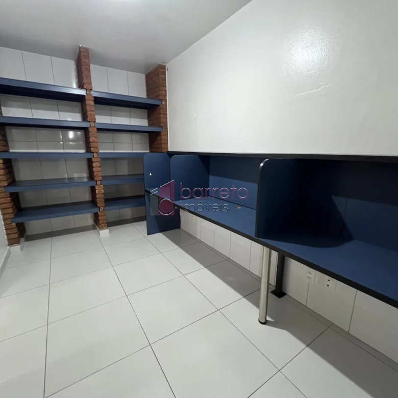 CASA REFORMADA COM 05 QUARTOS À VENDA NA VILA MARIA LUIZA EM JUNDIAÍ/SP
