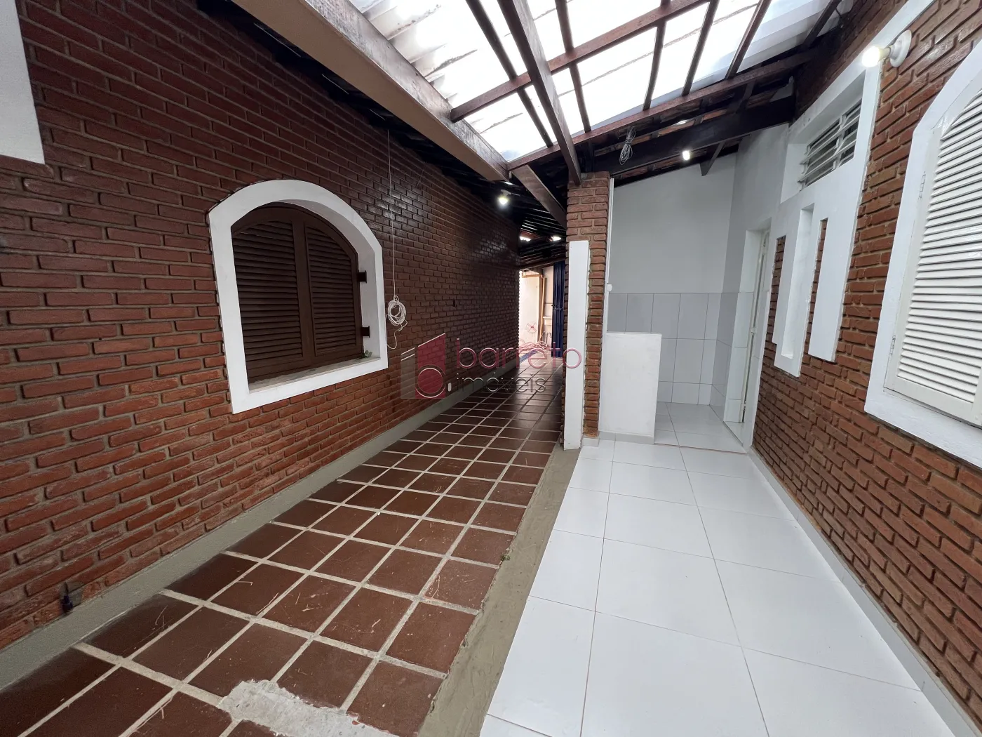 CASA REFORMADA COM 05 QUARTOS À VENDA NA VILA MARIA LUIZA EM JUNDIAÍ/SP