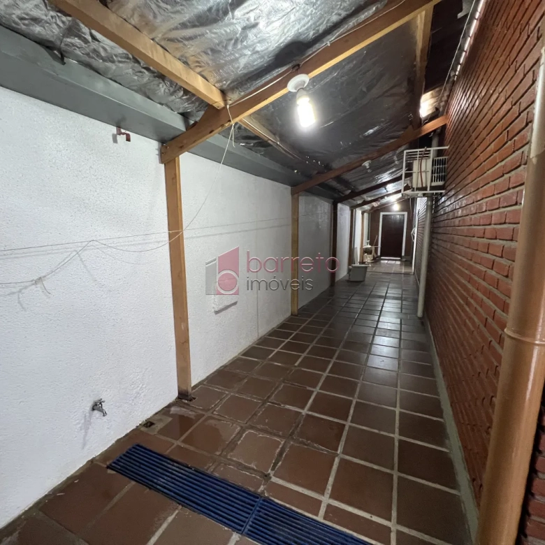 CASA REFORMADA COM 05 QUARTOS À VENDA NA VILA MARIA LUIZA EM JUNDIAÍ/SP
