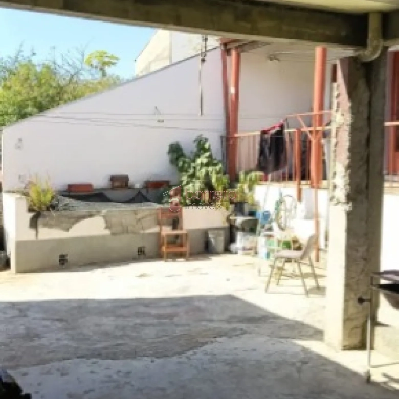 CASA COM EDÍCULA À VENDA NA VILA MARINGÁ – JUNDIAÍ/SP