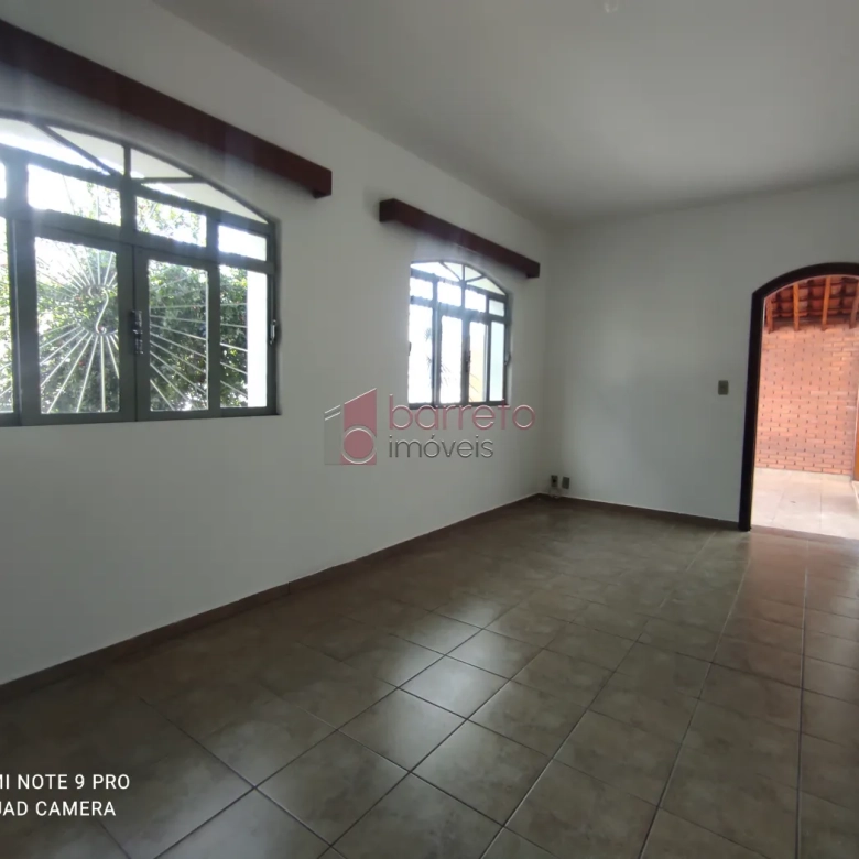 CASA PARA VENDA E LOCAÇÃO NO BAIRRO DA VILA RAMI – JUNDIAÍ/SP