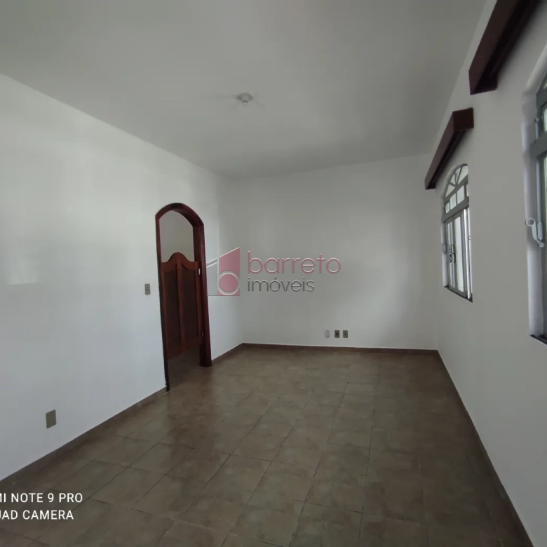 CASA PARA VENDA E LOCAÇÃO NO BAIRRO DA VILA RAMI – JUNDIAÍ/SP