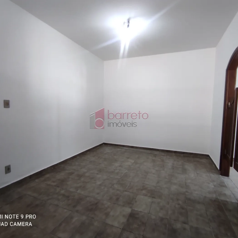 CASA PARA VENDA E LOCAÇÃO NO BAIRRO DA VILA RAMI – JUNDIAÍ/SP