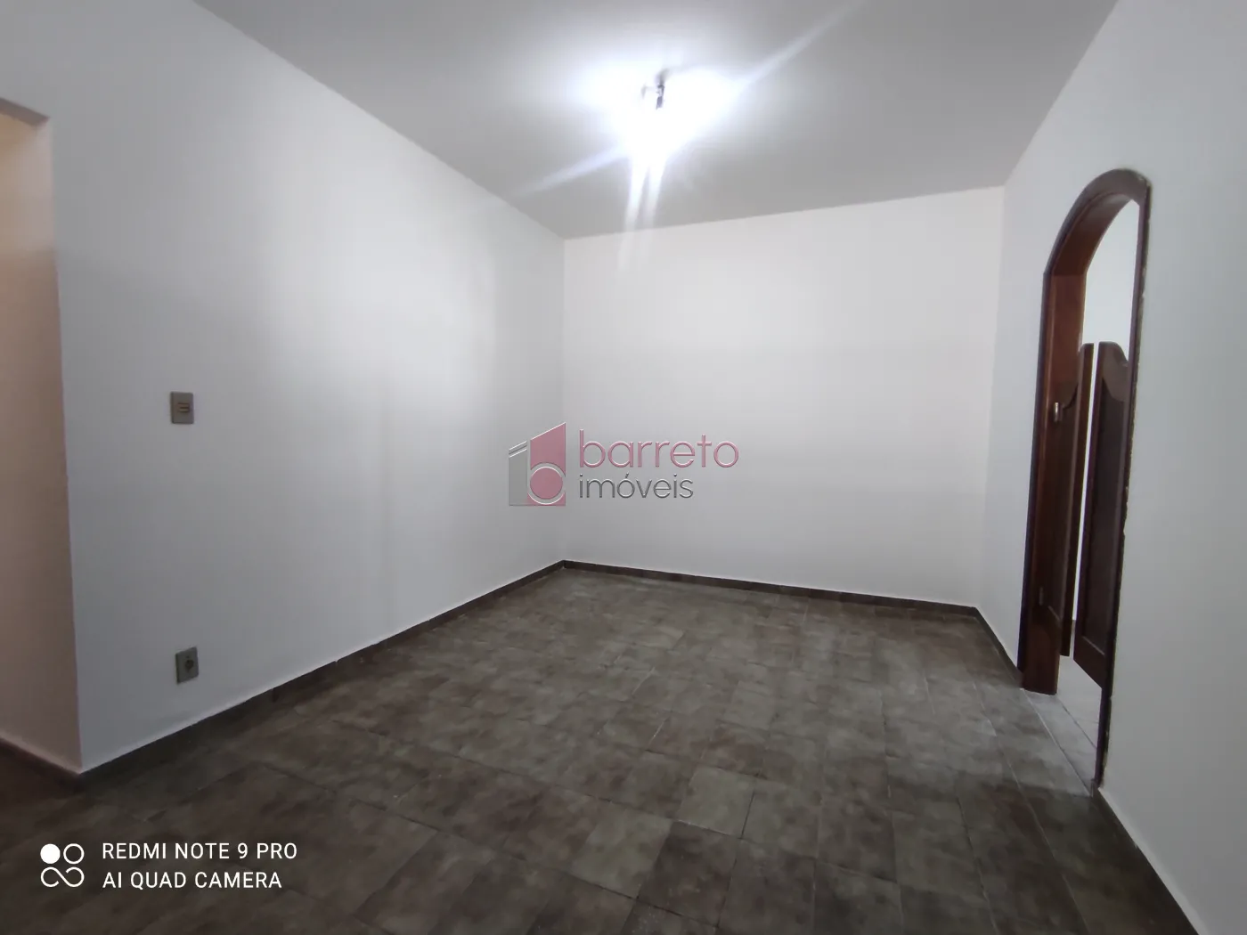CASA PARA VENDA E LOCAÇÃO NO BAIRRO DA VILA RAMI – JUNDIAÍ/SP