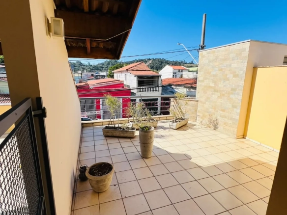 CASA NO PISO SUPERIOR PARA LOCAÇÃO E A VENDA NO BAIRRO VILA RIO BRANCO – JUNDIAÍ/SP