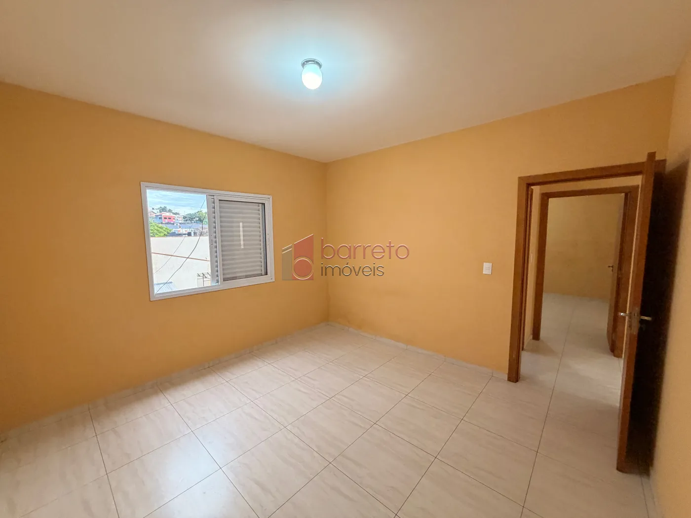 CASA COM ENTRADA COMPARTILHADA NO PISO SUPERIOR PARA LOCAÇÃO NO BAIRRO VILA SÃO PAULO – JUNDIAÍ/SP