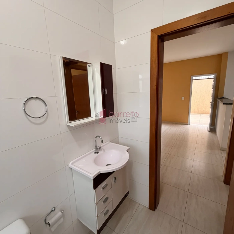 CASA COM ENTRADA COMPARTILHADA NO PISO SUPERIOR PARA LOCAÇÃO NO BAIRRO VILA SÃO PAULO – JUNDIAÍ/SP