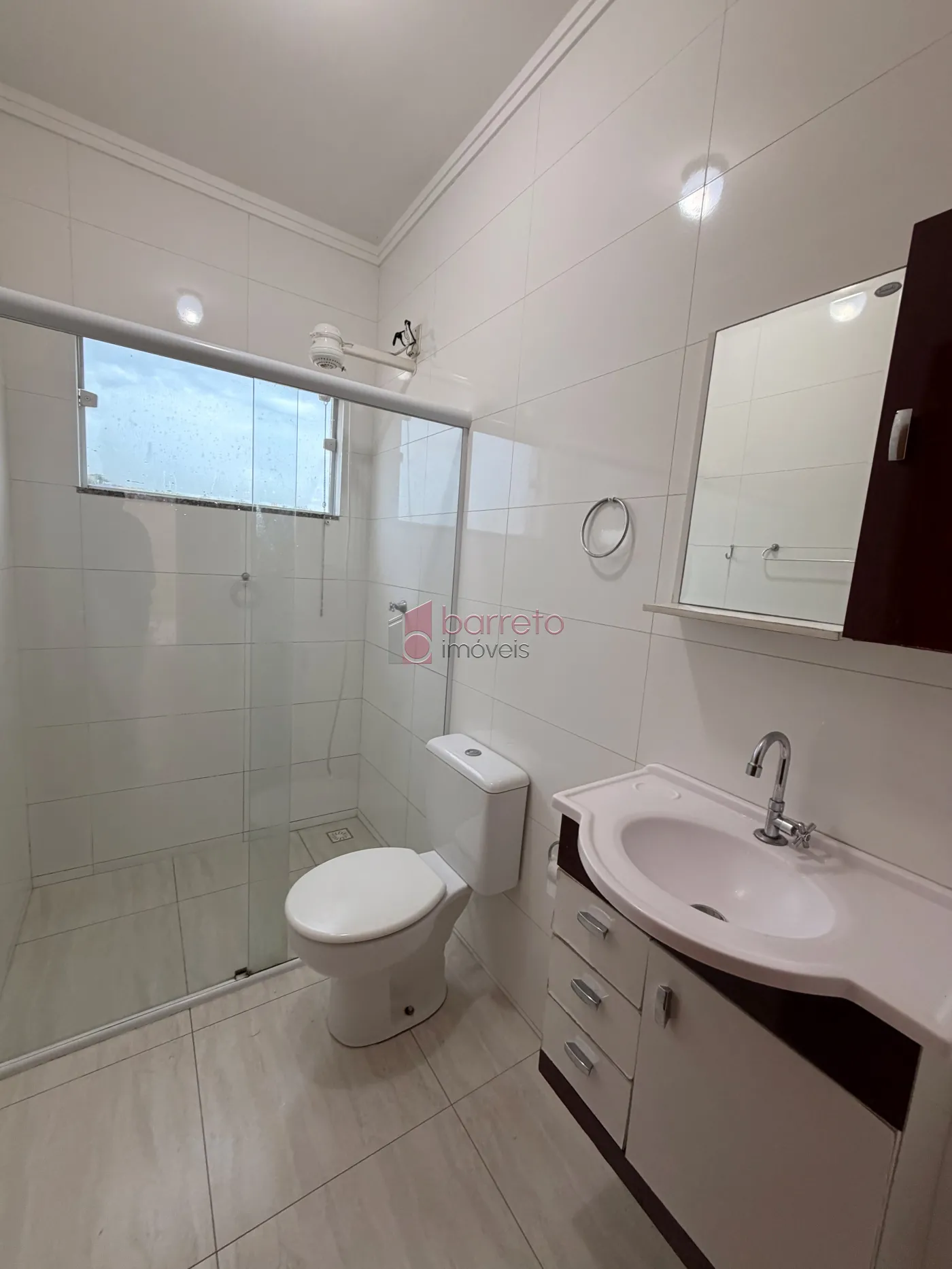 CASA COM ENTRADA COMPARTILHADA NO PISO SUPERIOR PARA LOCAÇÃO NO BAIRRO VILA SÃO PAULO – JUNDIAÍ/SP