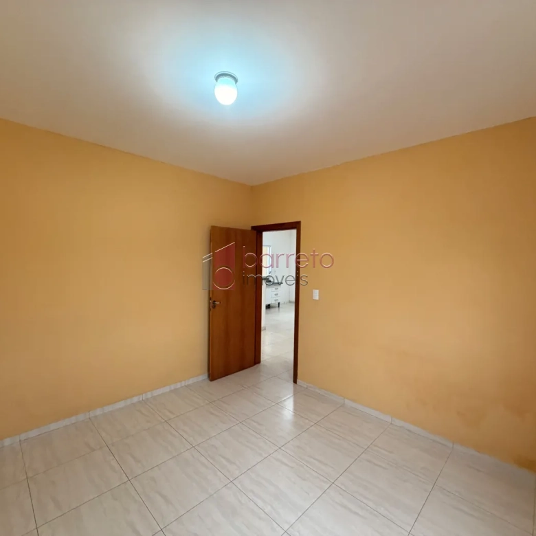 CASA COM ENTRADA COMPARTILHADA NO PISO SUPERIOR PARA LOCAÇÃO NO BAIRRO VILA SÃO PAULO – JUNDIAÍ/SP