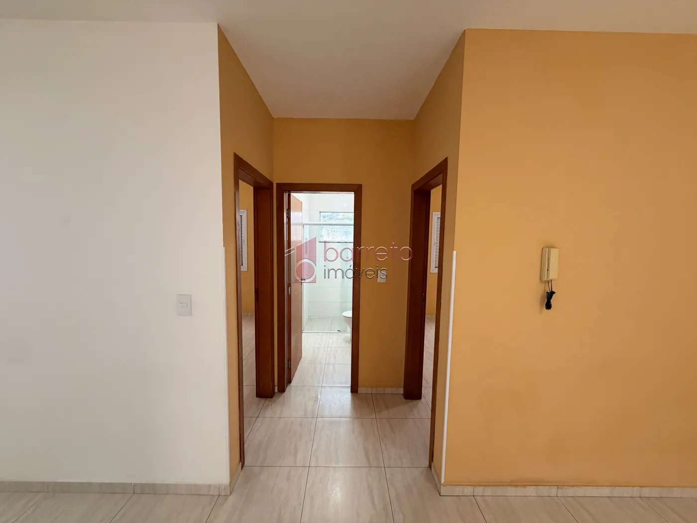 CASA COM ENTRADA COMPARTILHADA NO PISO SUPERIOR PARA LOCAÇÃO NO BAIRRO VILA SÃO PAULO – JUNDIAÍ/SP