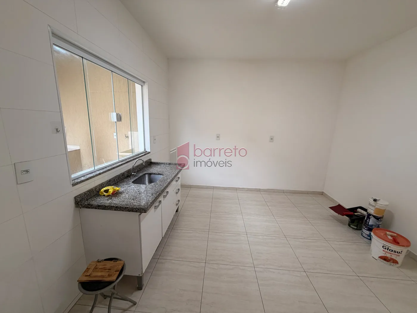 CASA COM ENTRADA COMPARTILHADA NO PISO SUPERIOR PARA LOCAÇÃO NO BAIRRO VILA SÃO PAULO – JUNDIAÍ/SP