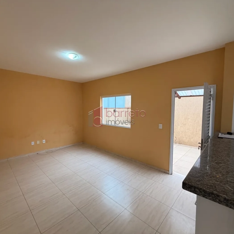 CASA COM ENTRADA COMPARTILHADA NO PISO SUPERIOR PARA LOCAÇÃO NO BAIRRO VILA SÃO PAULO – JUNDIAÍ/SP
